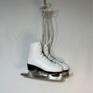 Girls figure skates. Ice skates. White. Size youth 13. Excellent condition.